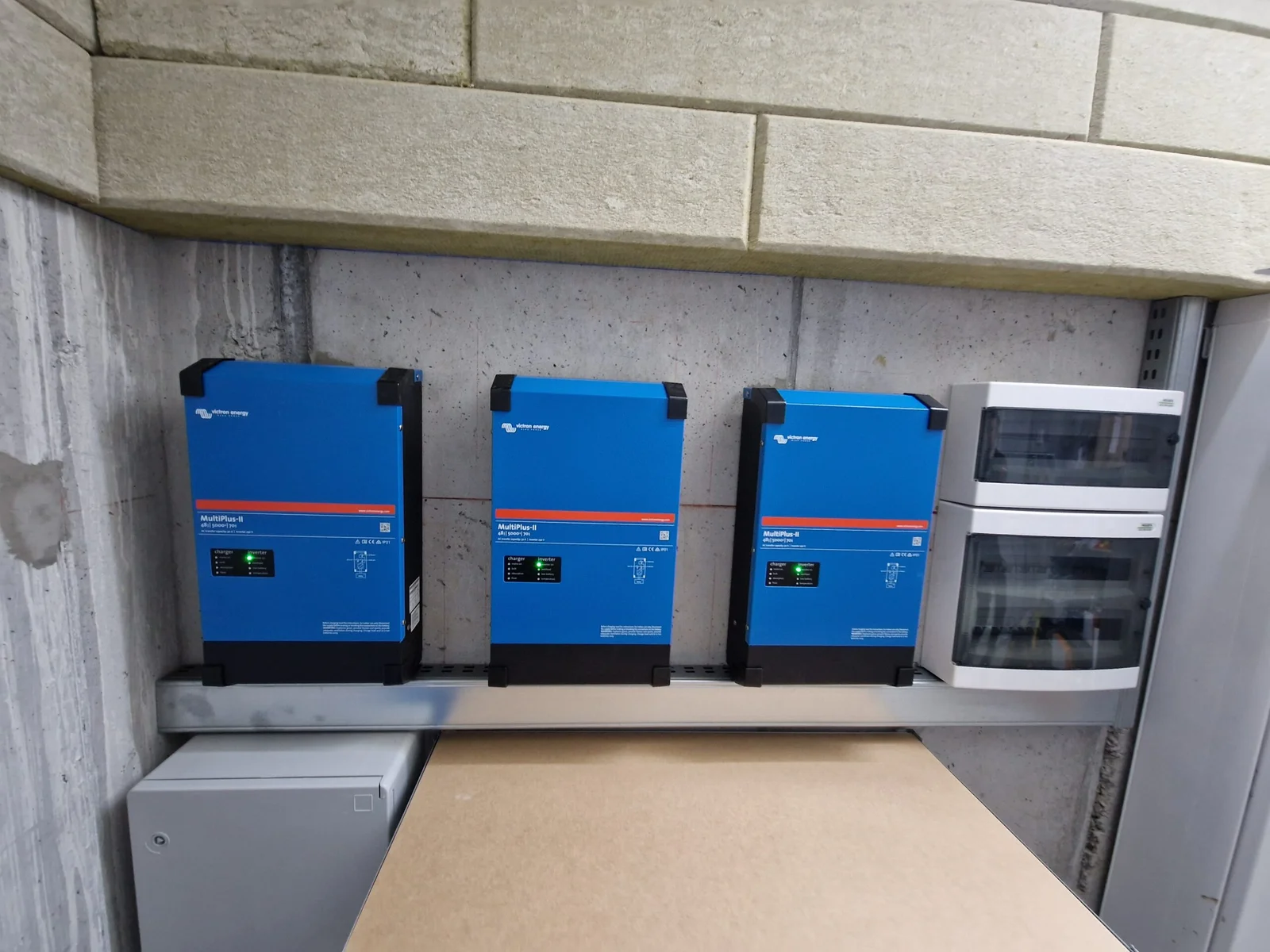 Off-Grid 14.64 kW cu Stocare - imaginea 2