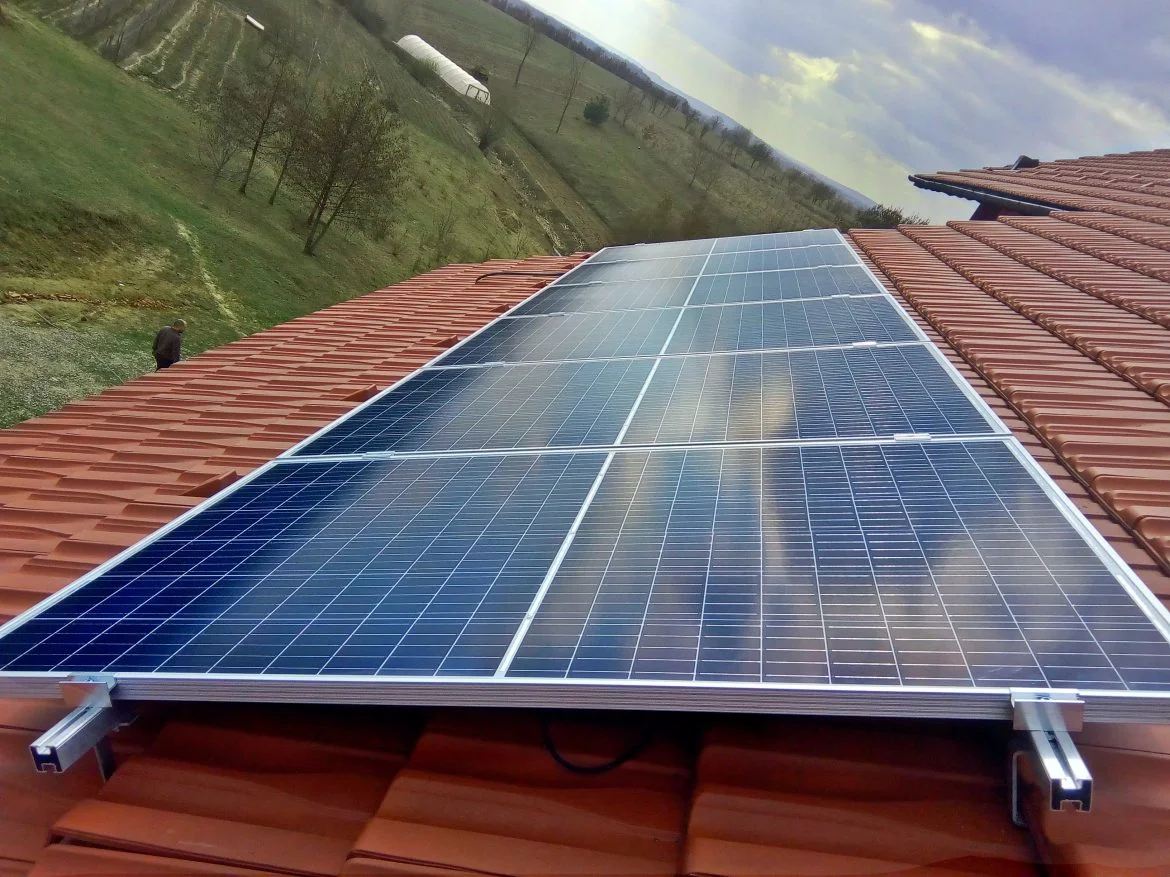 Off-Grid 1.68 kWp - imaginea 2